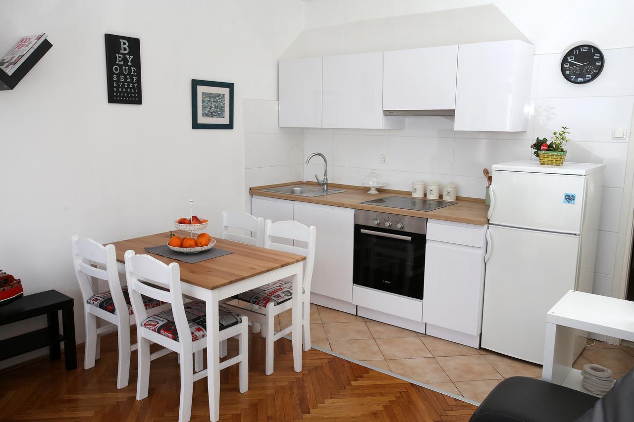 Apartment Vesna Split Bagian luar foto