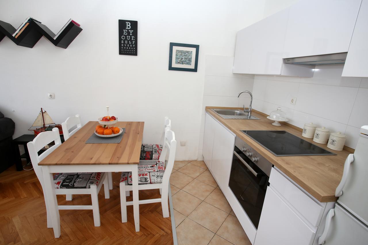 Apartment Vesna Split Bagian luar foto